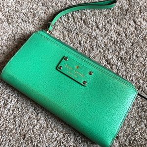 Green Kate Spade wristlet